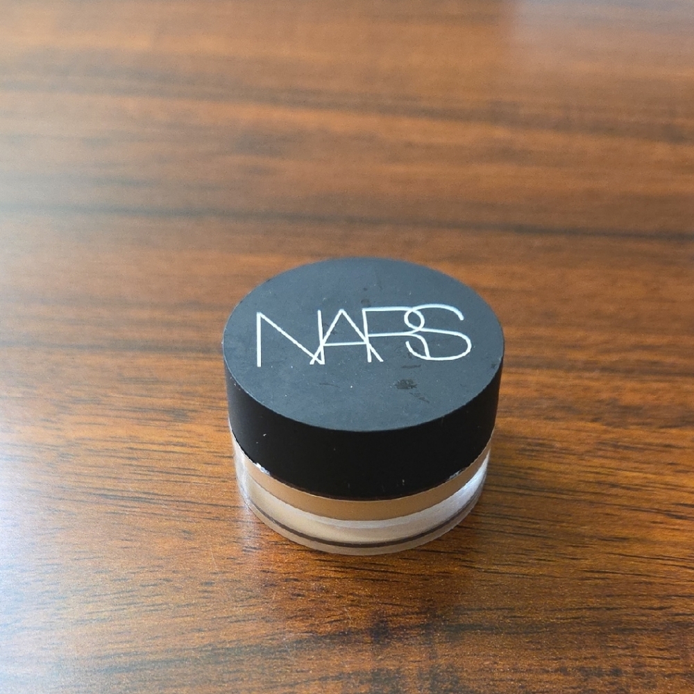 NARS Soft Matte Complete Concealer in Chestnut (Med/Dark 2.5)